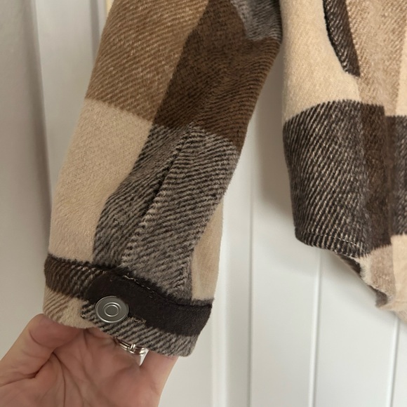 Amazon Shacket Brown and Cream Plaid NWOT Size Small - Picture 4 of 5